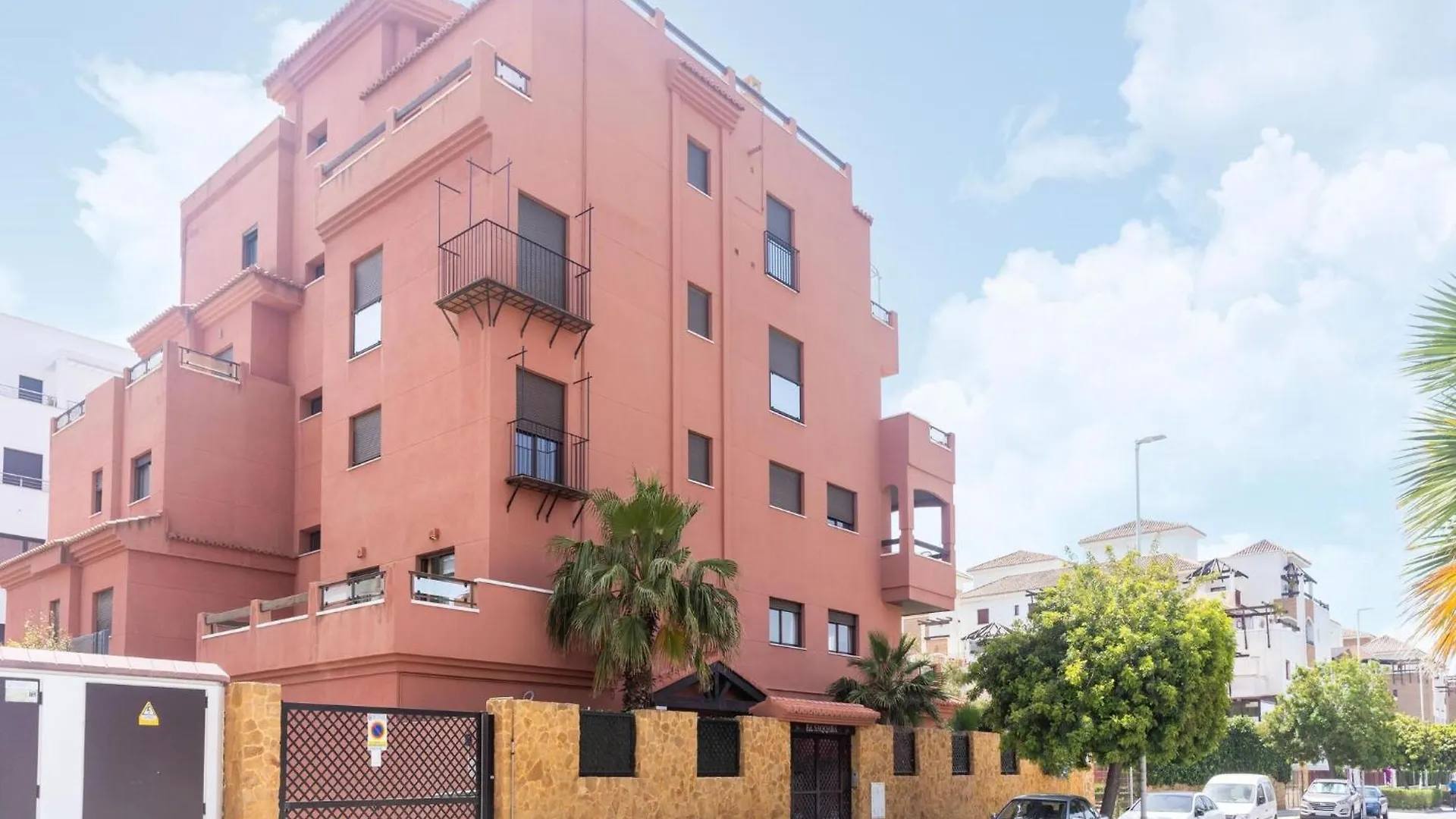 Spacious Apartment With 2 Large Terraces Motril 0*,