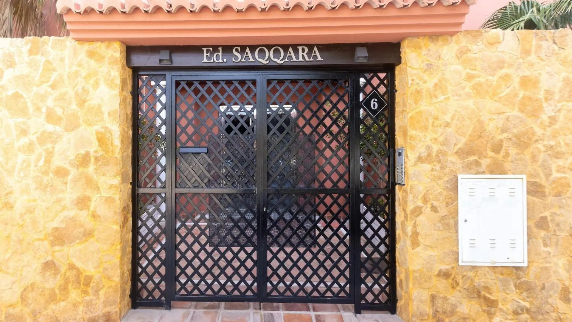 Spacious Apartment With 2 Large Terraces Motril