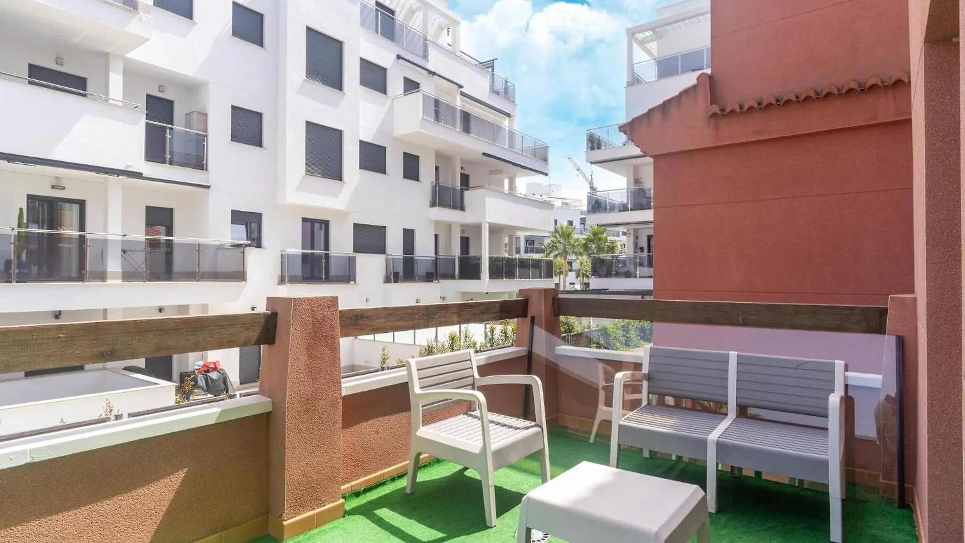 Spacious Apartment With 2 Large Terraces Motril 0*,