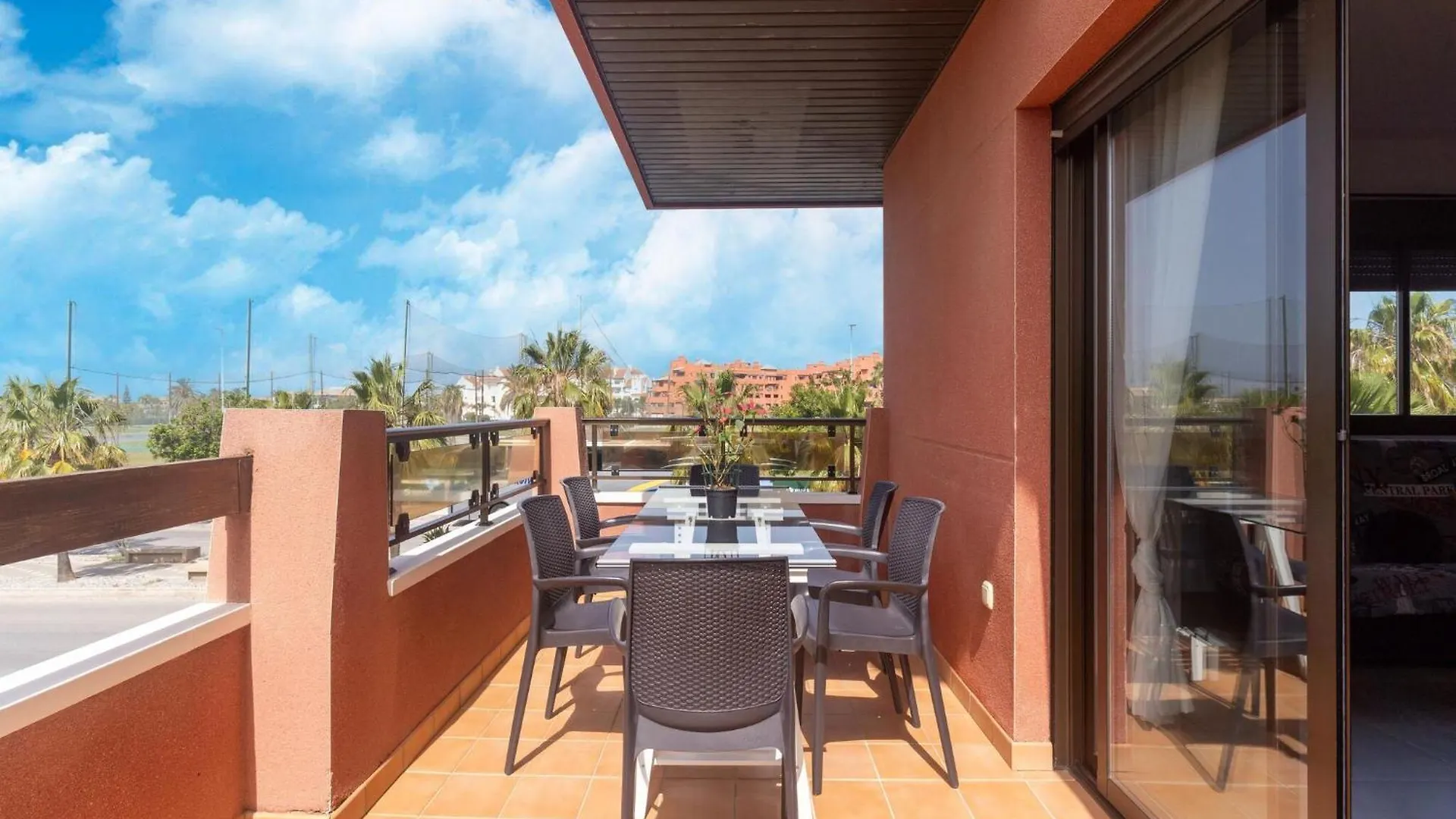 Spacious Apartment With 2 Large Terraces Motril