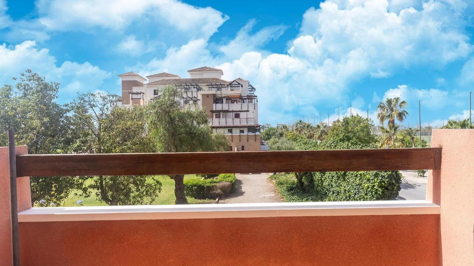 Spacious Apartment With 2 Large Terraces Motril