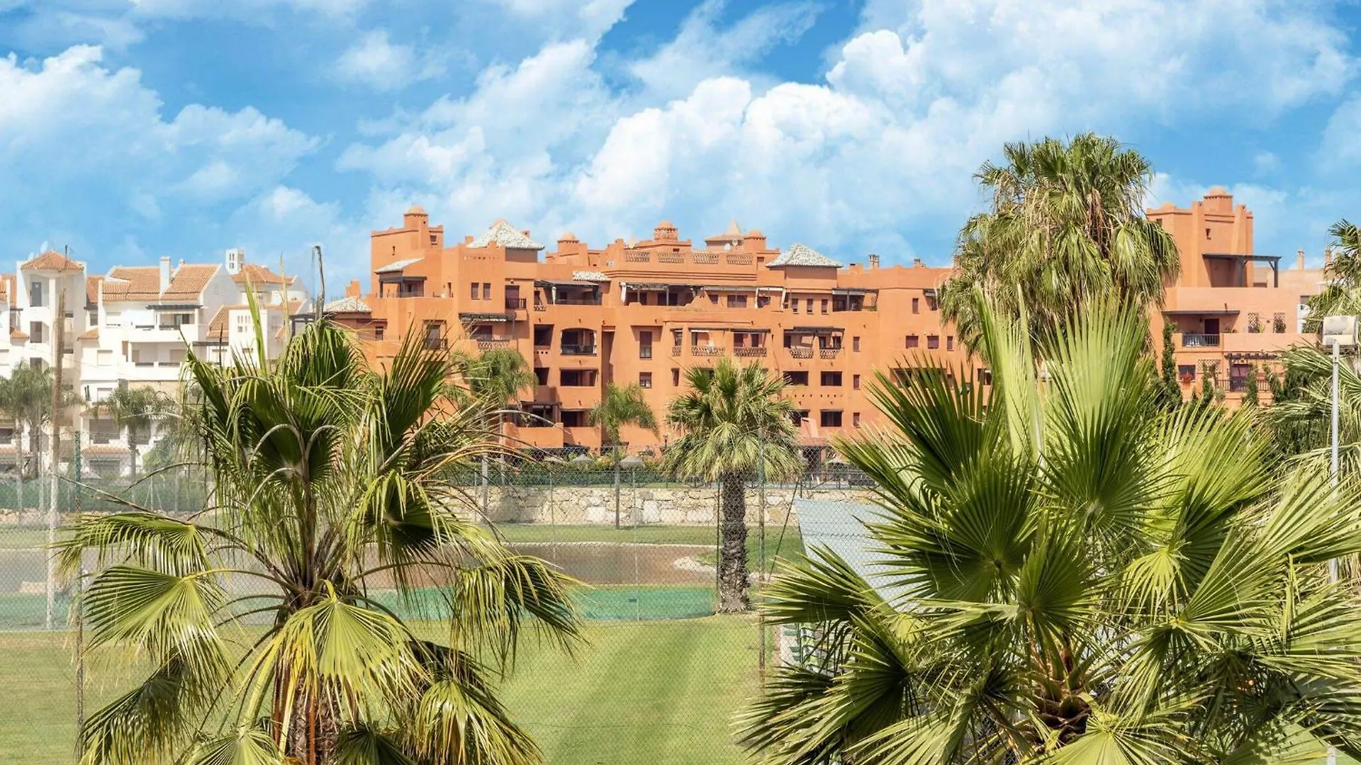 Spacious Apartment With 2 Large Terraces Motril